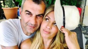 Χαμογελάει ξανά ο Τραϊανός Δέλλας, 4 μήνες μετά τον θάνατο της Γωγώς Μαστροκώστα – Ανακοίνωσε τα ευχάριστα με 3 λέξεις