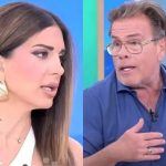 «Απάντησα βγάλε τώρα το σκασμ..» – Σάλος με τον Παπανώτα στην εκπομπή της Τσιμτσιλή – Έχουν βουίξει τα κανάλια