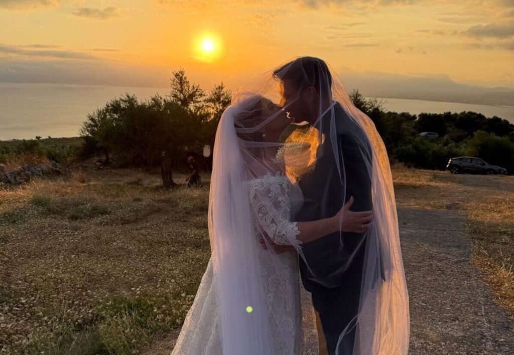 Μόλις μαθεύτηκε για Δανάη Μπάρκα και Φάνη Μπότση: Αuτό δεν το περίμενε κανείς λίγους μήνες μετά τον γάμο τους