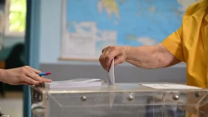 Τρίβουν όλοι τα μάτια τους με το ποσοστό που έδωσαν στο νέο κόμμα Κασιδιάρης σε νέα δημοσκόπηση