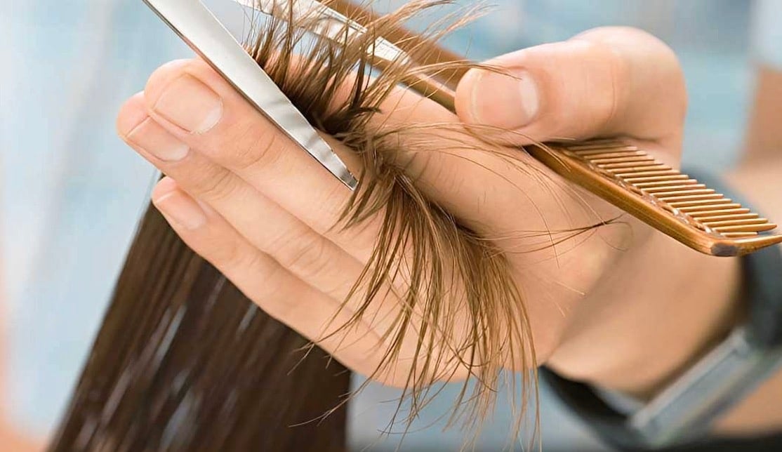 Το γαλλικό κούρεμα που αποδεδειγμένα «αφαıρεί» χρόνια από το πρόσωπο - Είναι ό,τι πιο κομψό