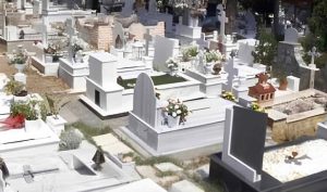Εισφορά 6% υπέρ πεθαμένων – 220 εκατομμύρια ευρώ ετησίως το χαράτσι για χήρες και ορφανά