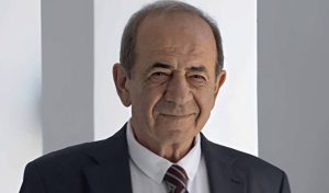 Σοβαρό ατύχημα για γνωστό Έλληνα δήμαρχο – Έπεσε από σκάλες και διασωληνώθηκε