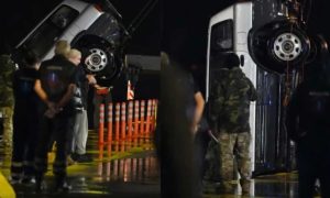 Μαθεύτηκε όλη η αλήθεια για τον 82χρονο οδηγό και την οικογένειά του που πέθαναν χθες στο λιμάνι του Πειραιά – Έτσι έγινε η τραγωδία, αυτό έκανε και έπεσαν στη θάλασσα