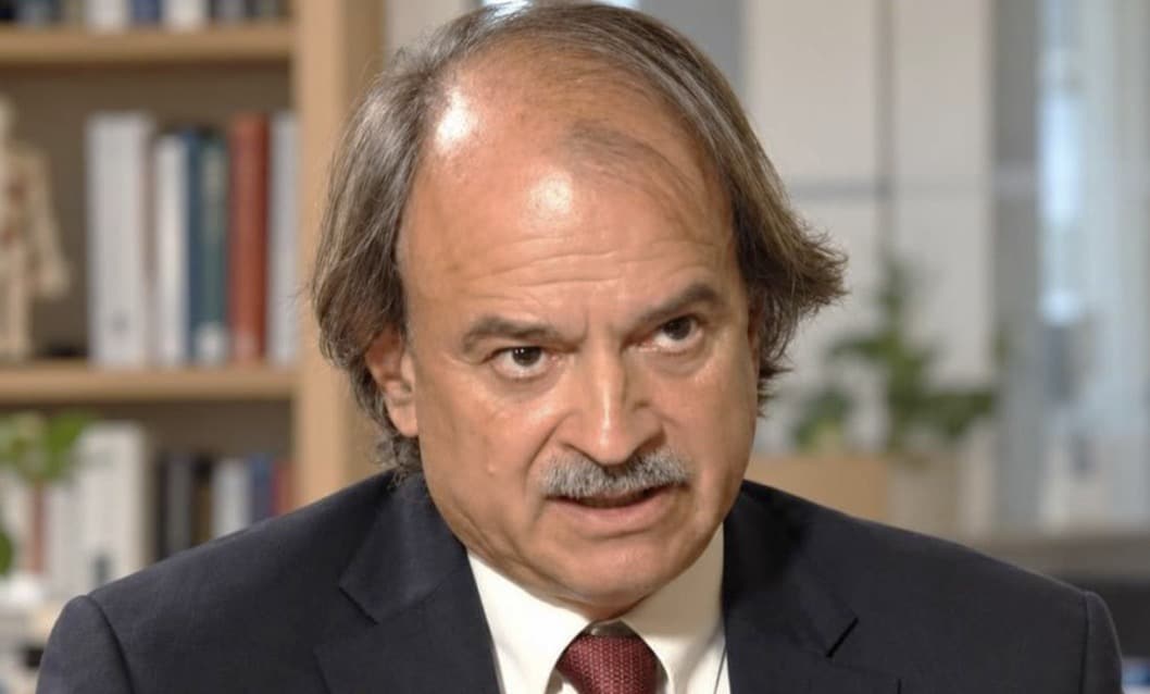  Ιωάννης Ιωαννίδης: «Η Ελλάδα πάσχει από αχρηστοκρατία - Ένα σμήνος κηφήνες έχουν καταλάβει την εξουσία»