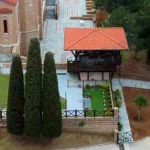 Ο τάφος του Αγίου Παϊσίου σε μοναδικές εικόνες από ψηλά