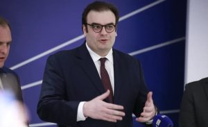 «Βόμβα» Πιερρακάκη – Έρχεται διπλή επιδότηση για το πετρέλαιο